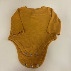 Garanimals Gold Waffle Knit Long Sleeve Bodysuit Size 18 Months